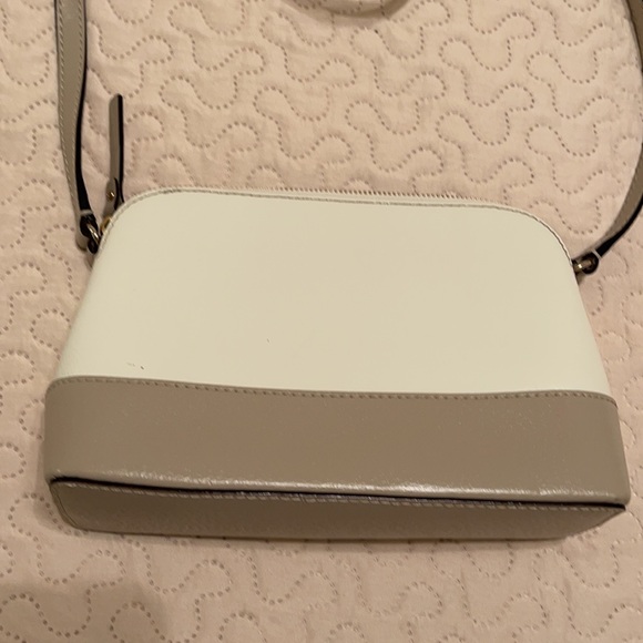 Kate Spade Crossbody Purse in Cream and Tan - Picture 2 of 10